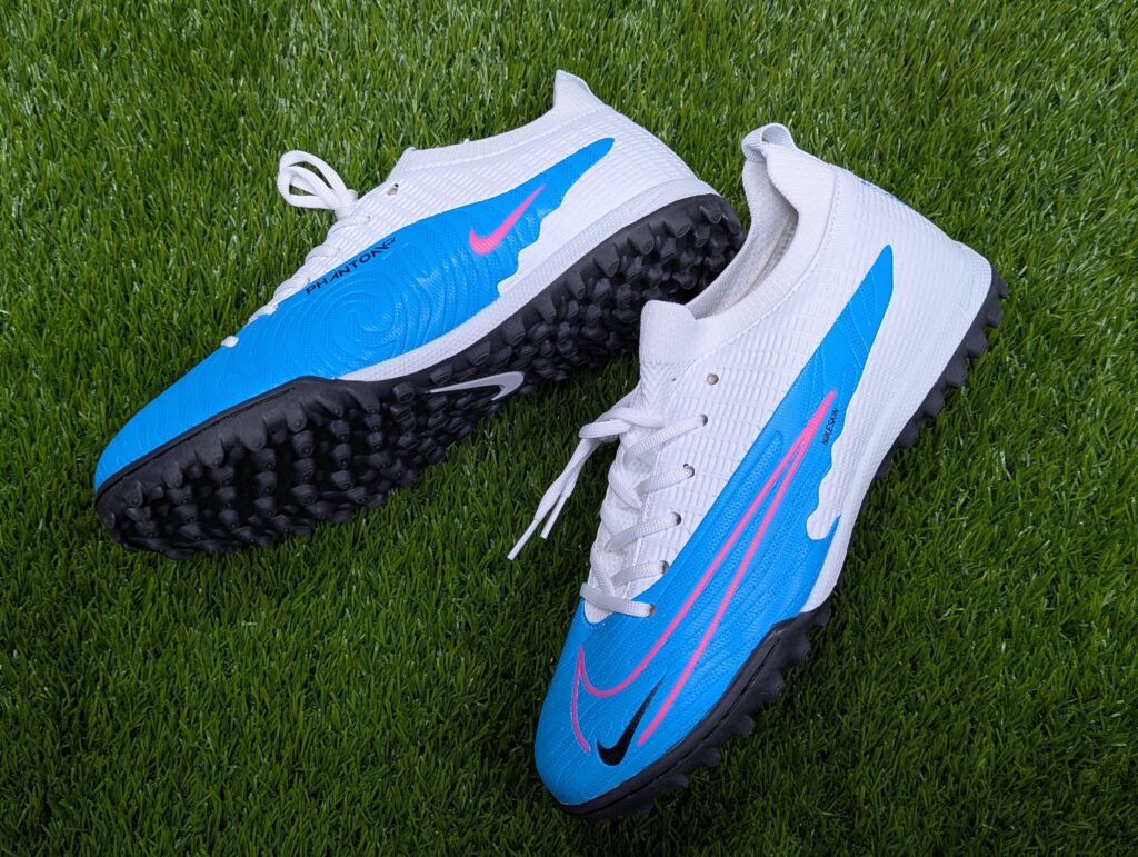 Semi High Neck Football Turf White (2)